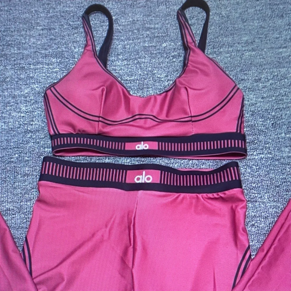 ALO Yoga Hot Pink Seamless Sports Bra & Leggings with Black Trim Size M